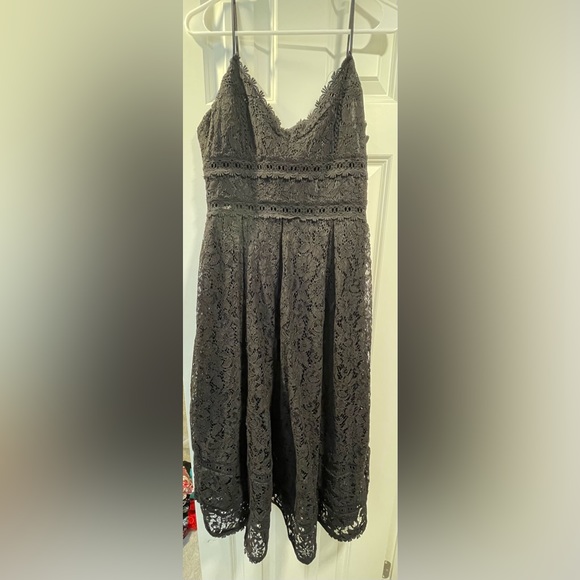 Black Lace Midi Dress - Picture 5 of 9